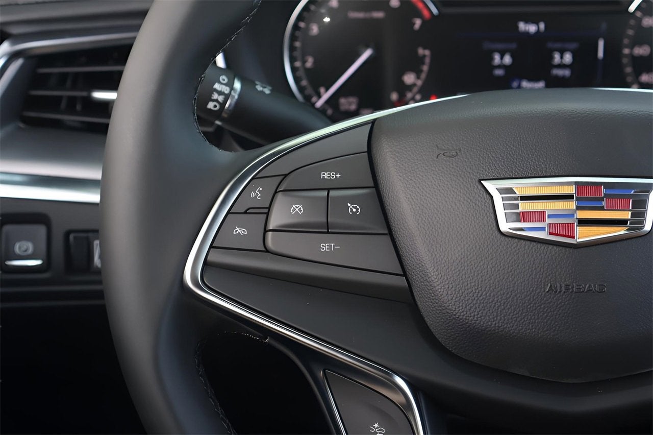 2025 Cadillac XT5 Luxury