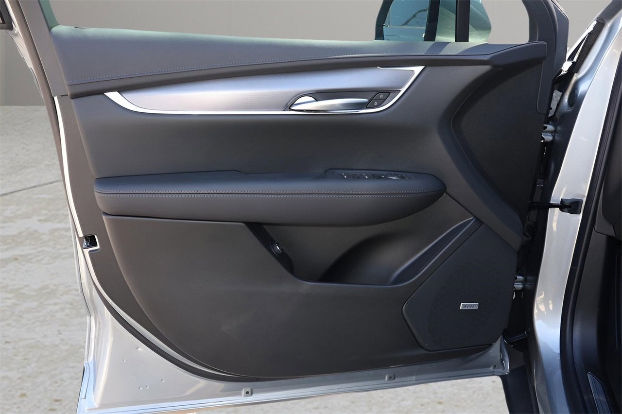 2025 Cadillac XT5 Luxury