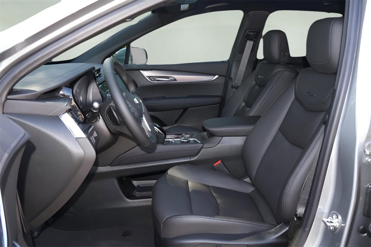 2025 Cadillac XT5 Luxury