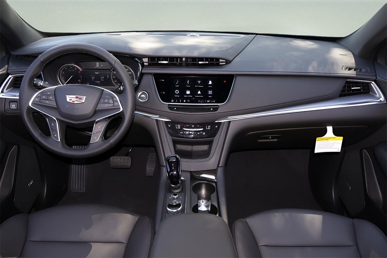 2025 Cadillac XT5 Luxury