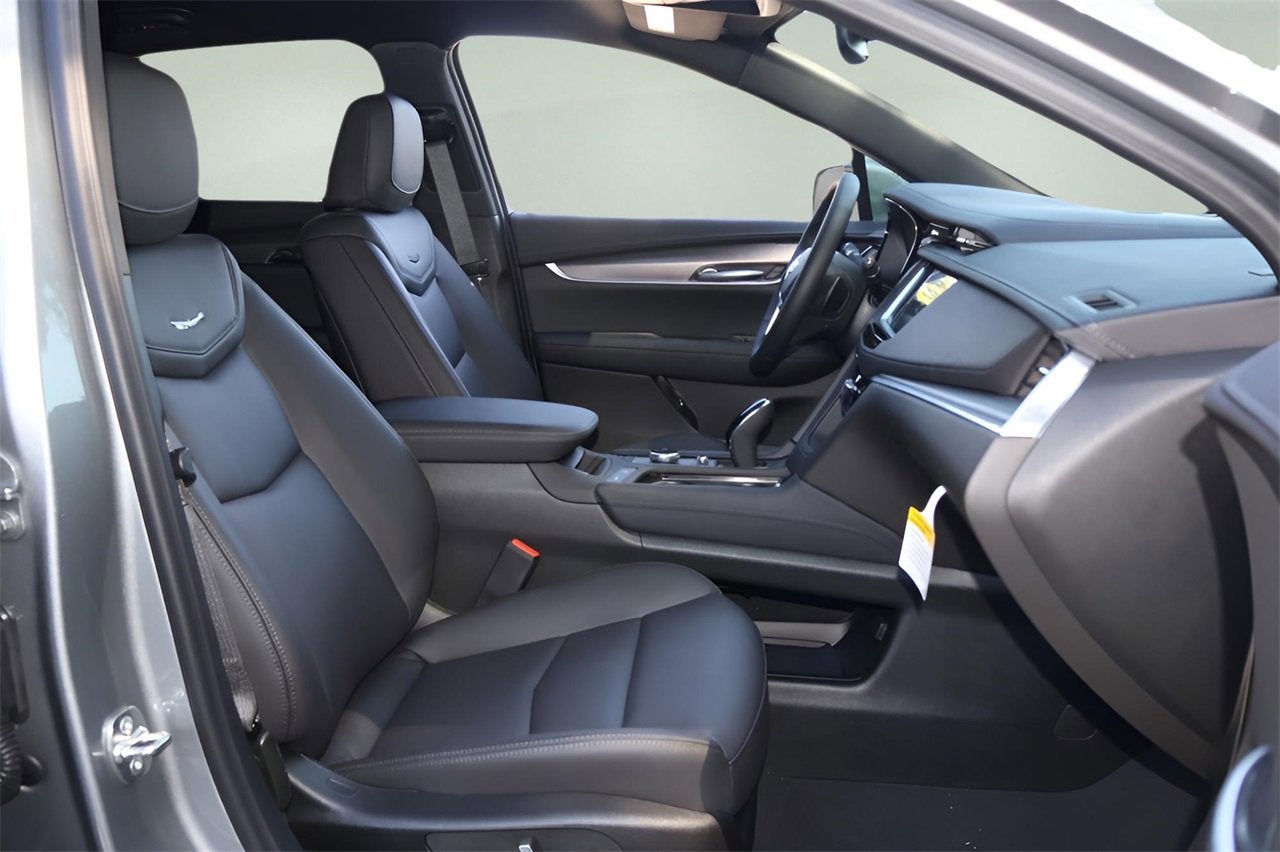 2025 Cadillac XT5 Luxury