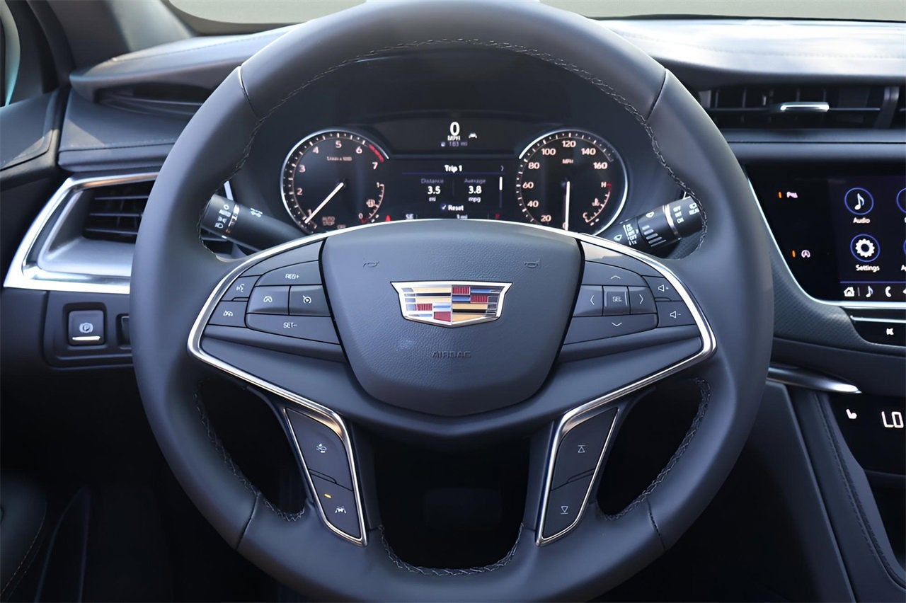 2025 Cadillac XT5 Luxury