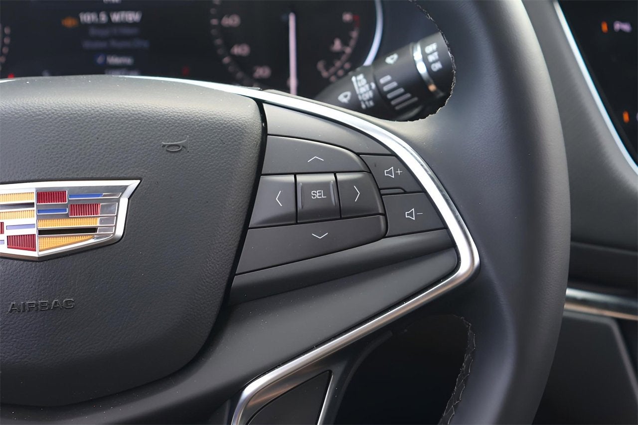 2025 Cadillac XT5 Luxury