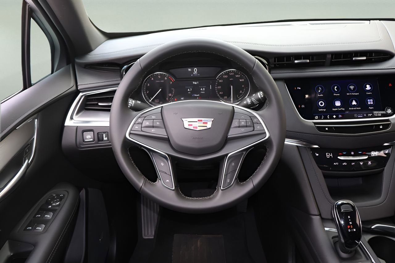 2026 Cadillac XT5 Luxury