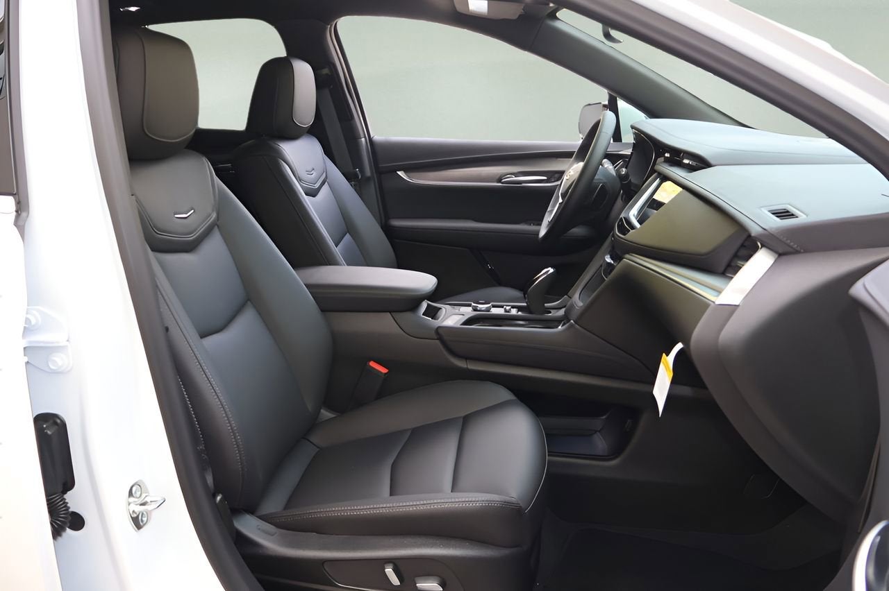 2026 Cadillac XT5 Luxury