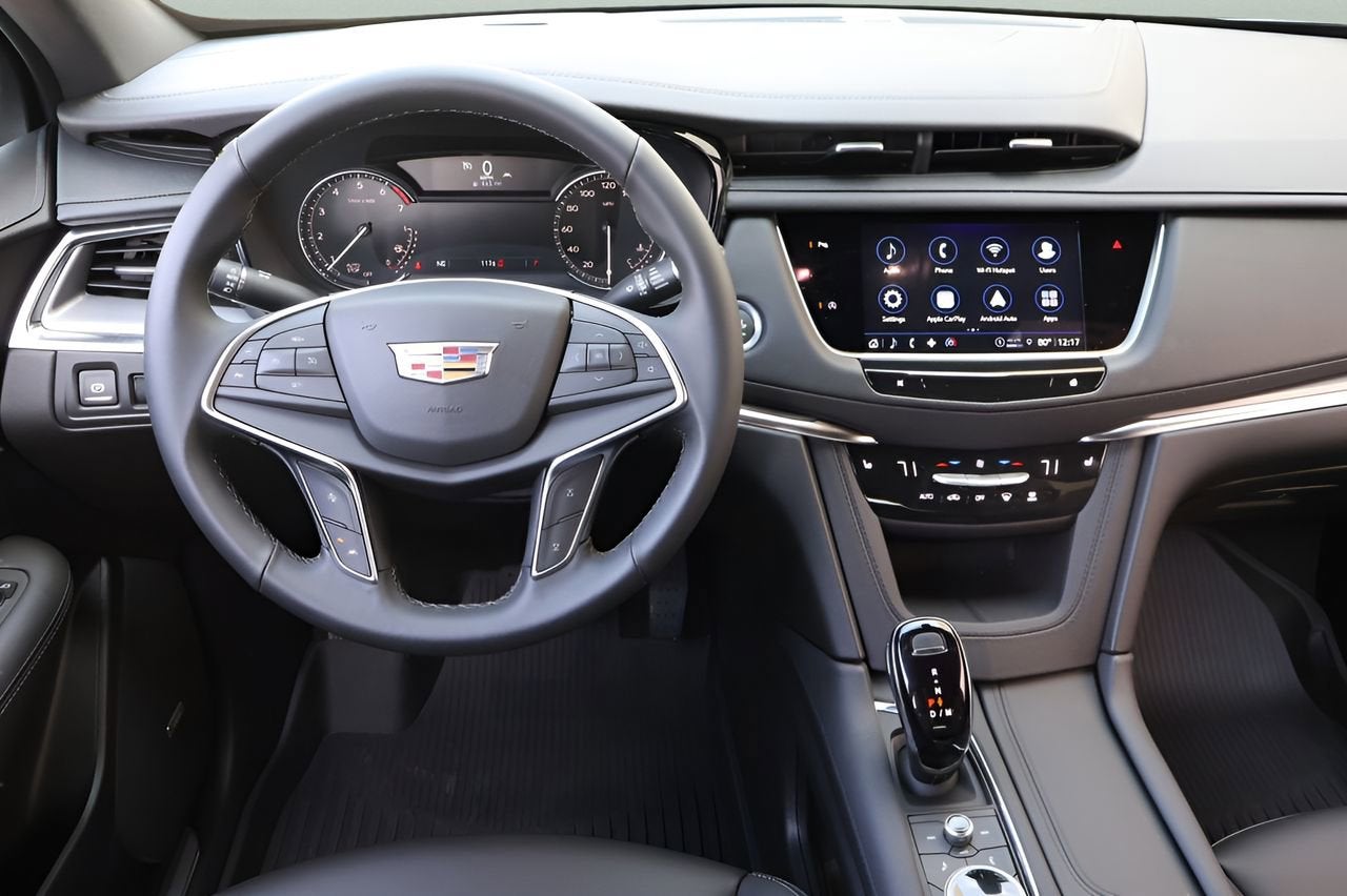 2026 Cadillac XT5 Luxury