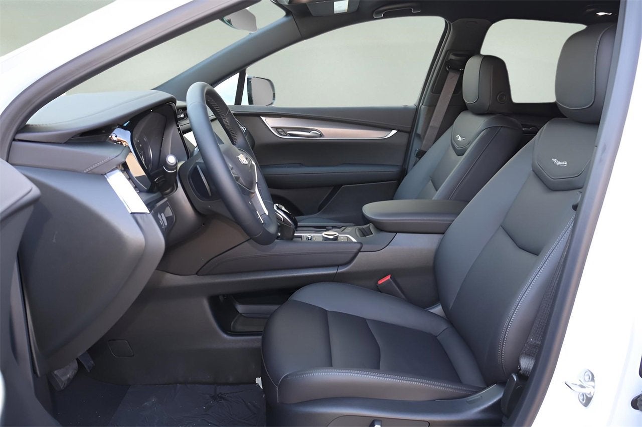 2025 Cadillac XT5 Luxury