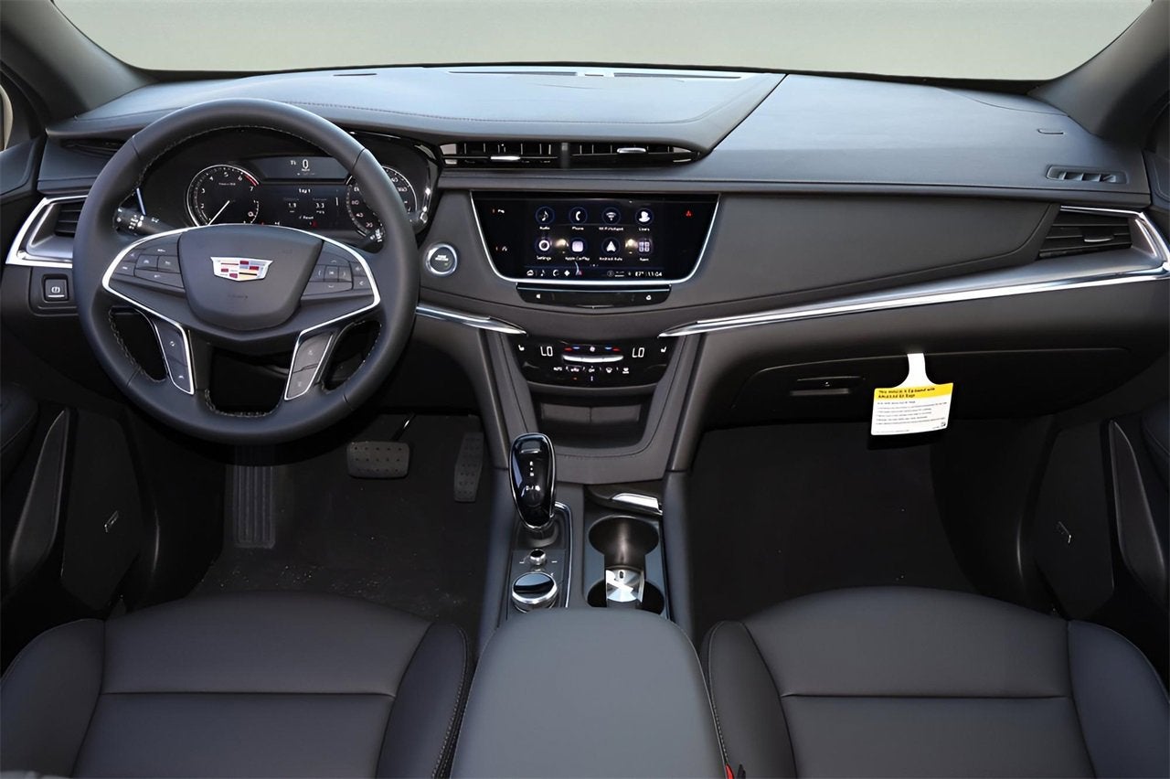 2025 Cadillac XT5 Luxury