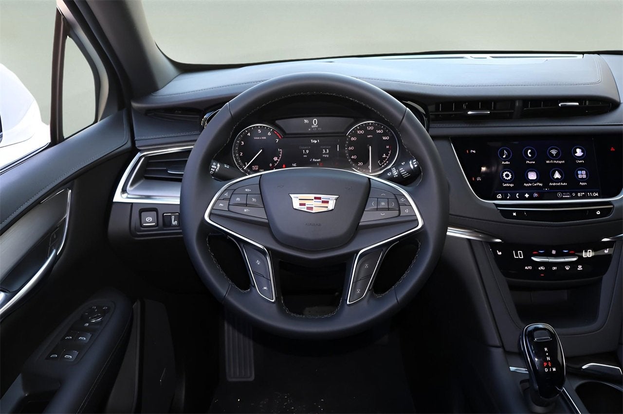 2025 Cadillac XT5 Luxury
