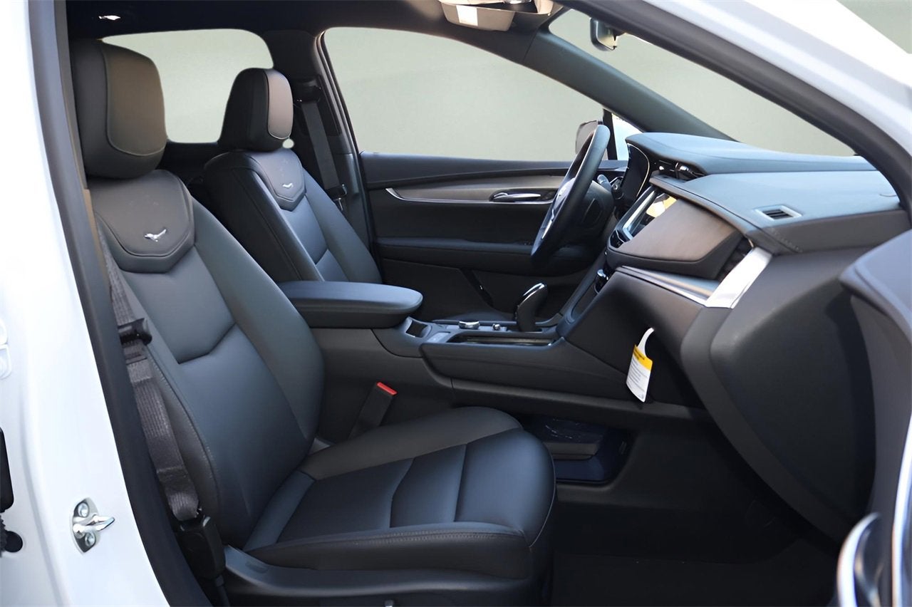 2025 Cadillac XT5 Luxury