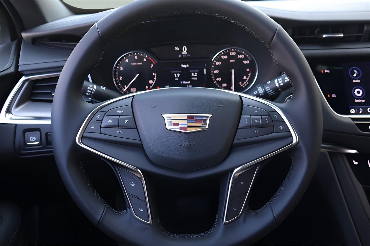 2025 Cadillac XT5 Luxury