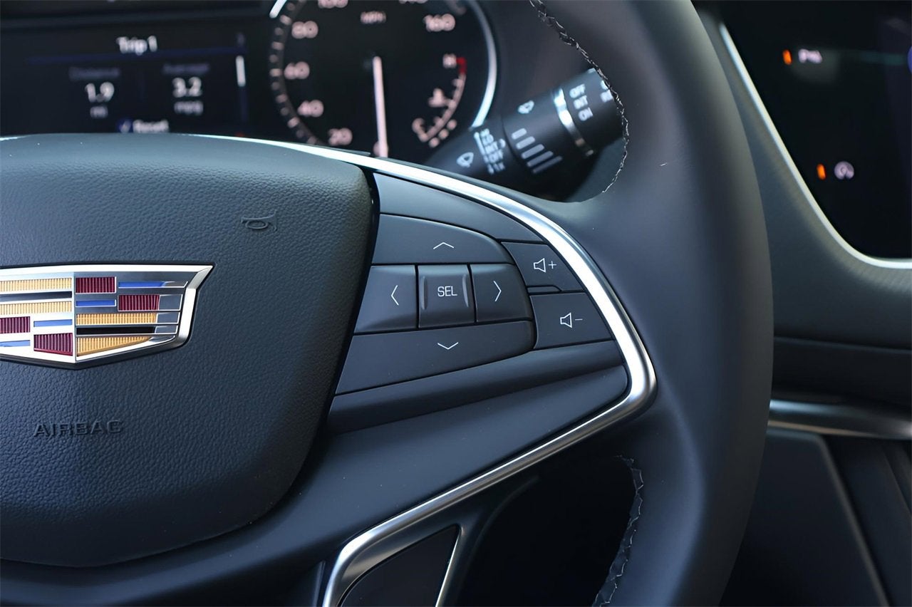 2025 Cadillac XT5 Luxury