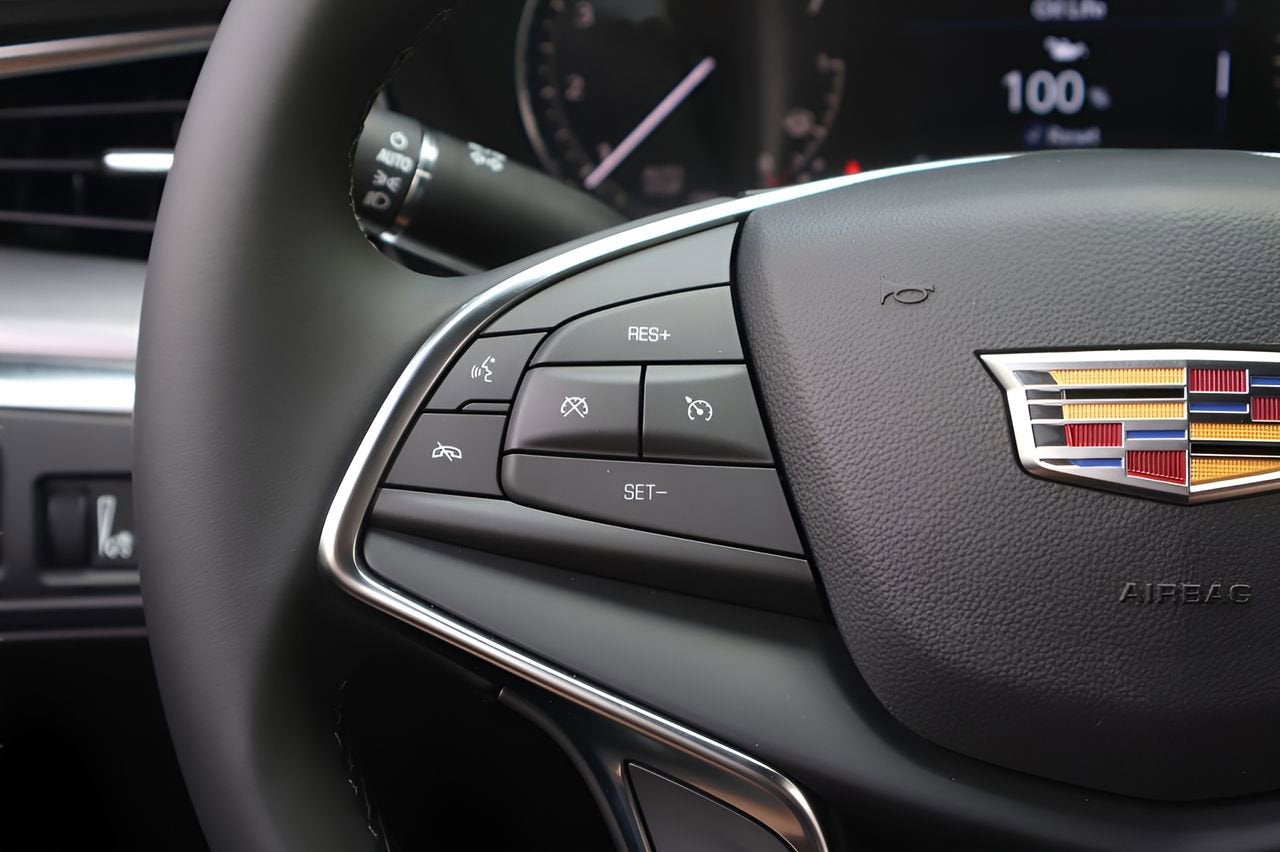 2026 Cadillac XT5 Luxury