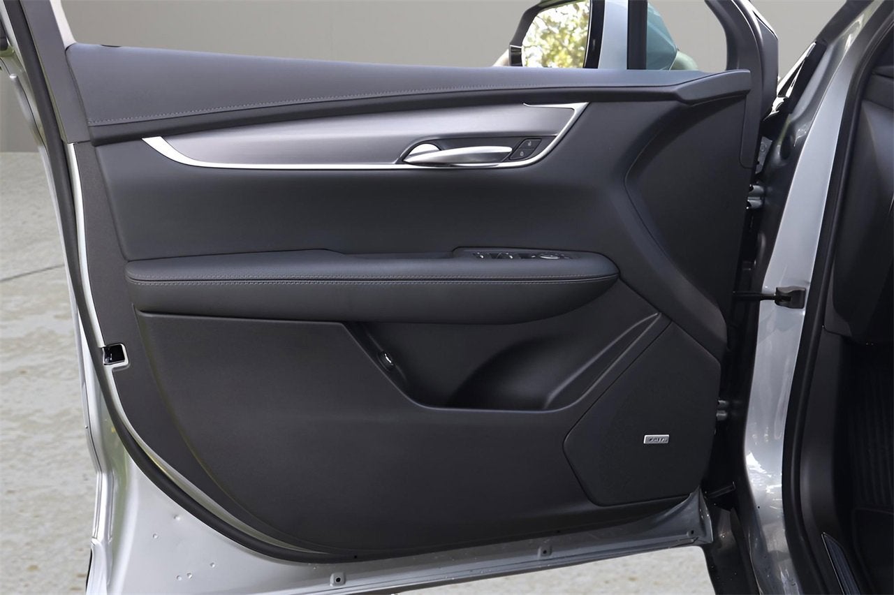 2025 Cadillac XT5 Luxury