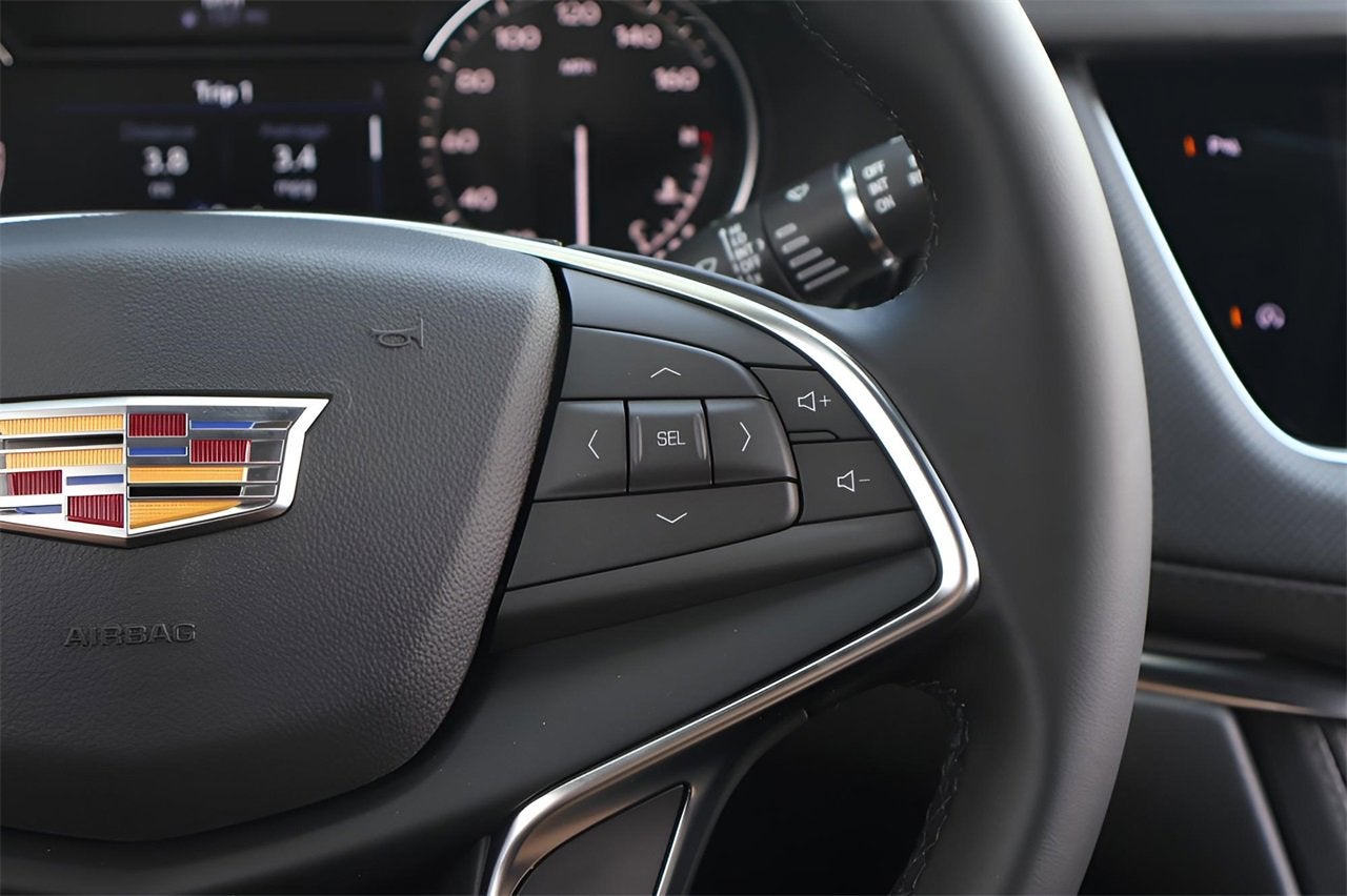 2025 Cadillac XT5 Luxury