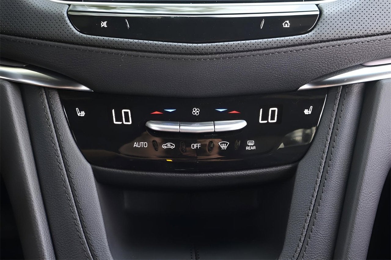 2025 Cadillac XT5 Luxury