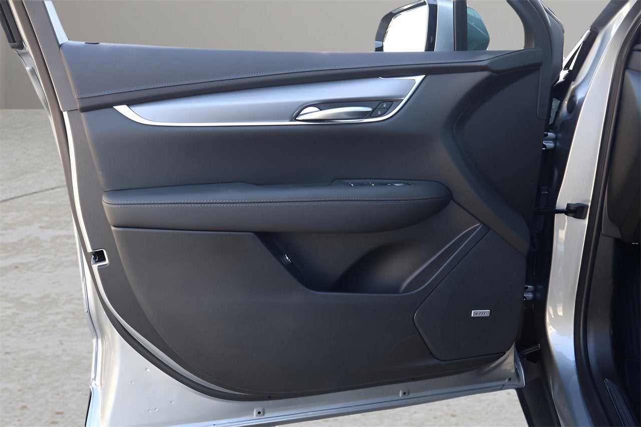 2025 Cadillac XT5 Luxury