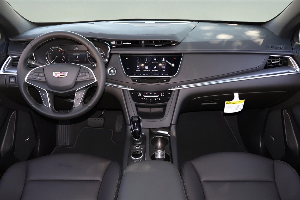 2025 Cadillac XT5 Luxury