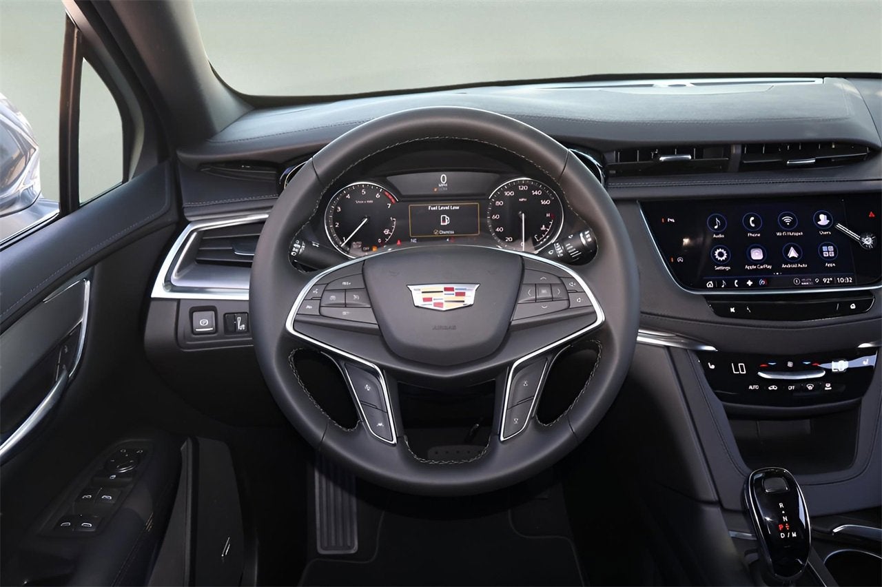 2025 Cadillac XT5 Luxury