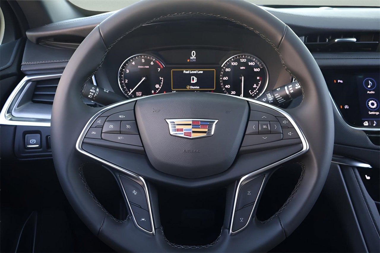 2025 Cadillac XT5 Luxury