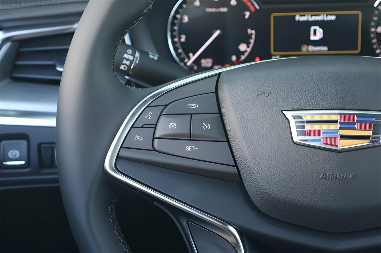 2025 Cadillac XT5 Luxury