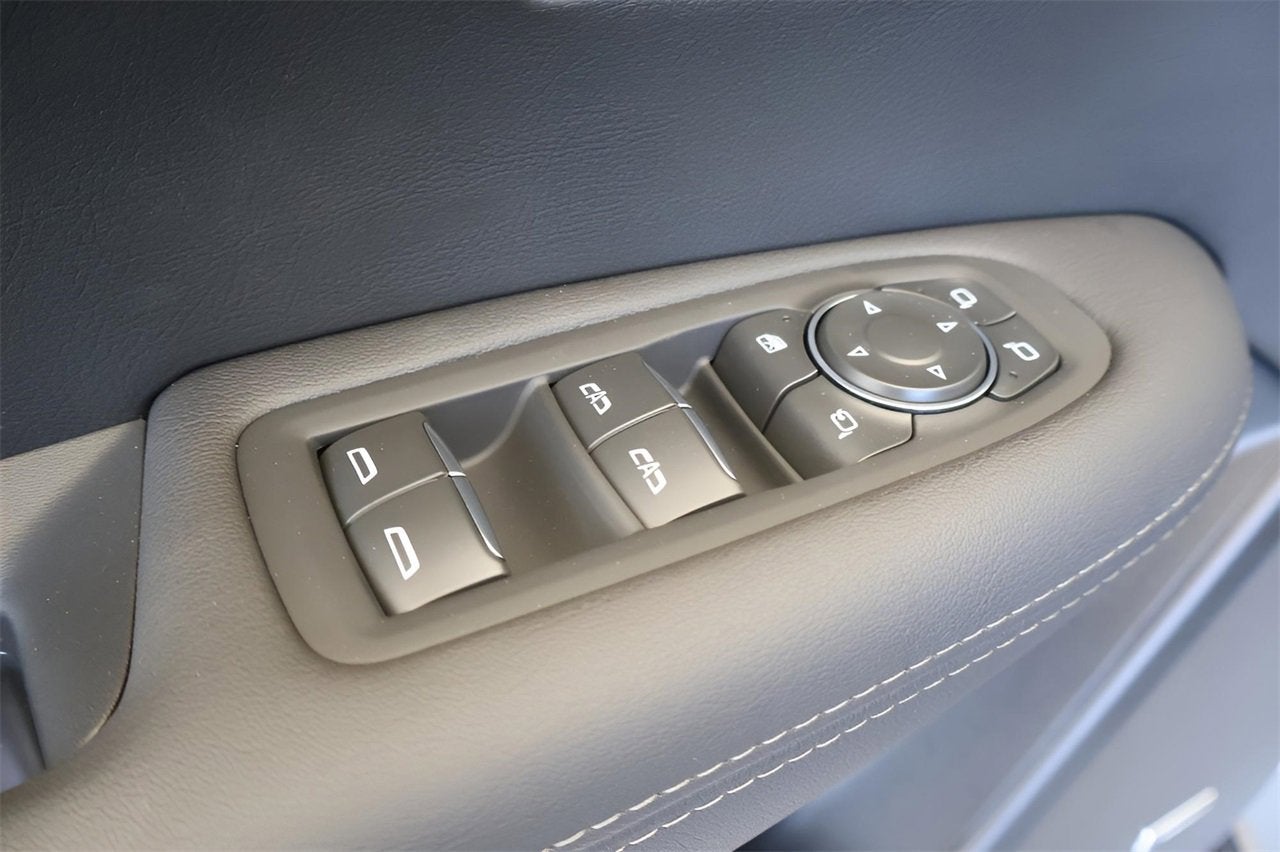 2025 Cadillac XT5 Sport