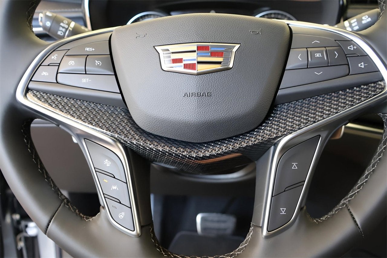 2025 Cadillac XT5 Sport