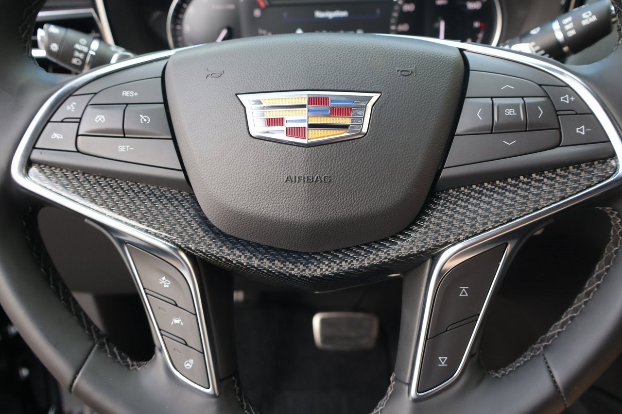2025 Cadillac XT5 Sport