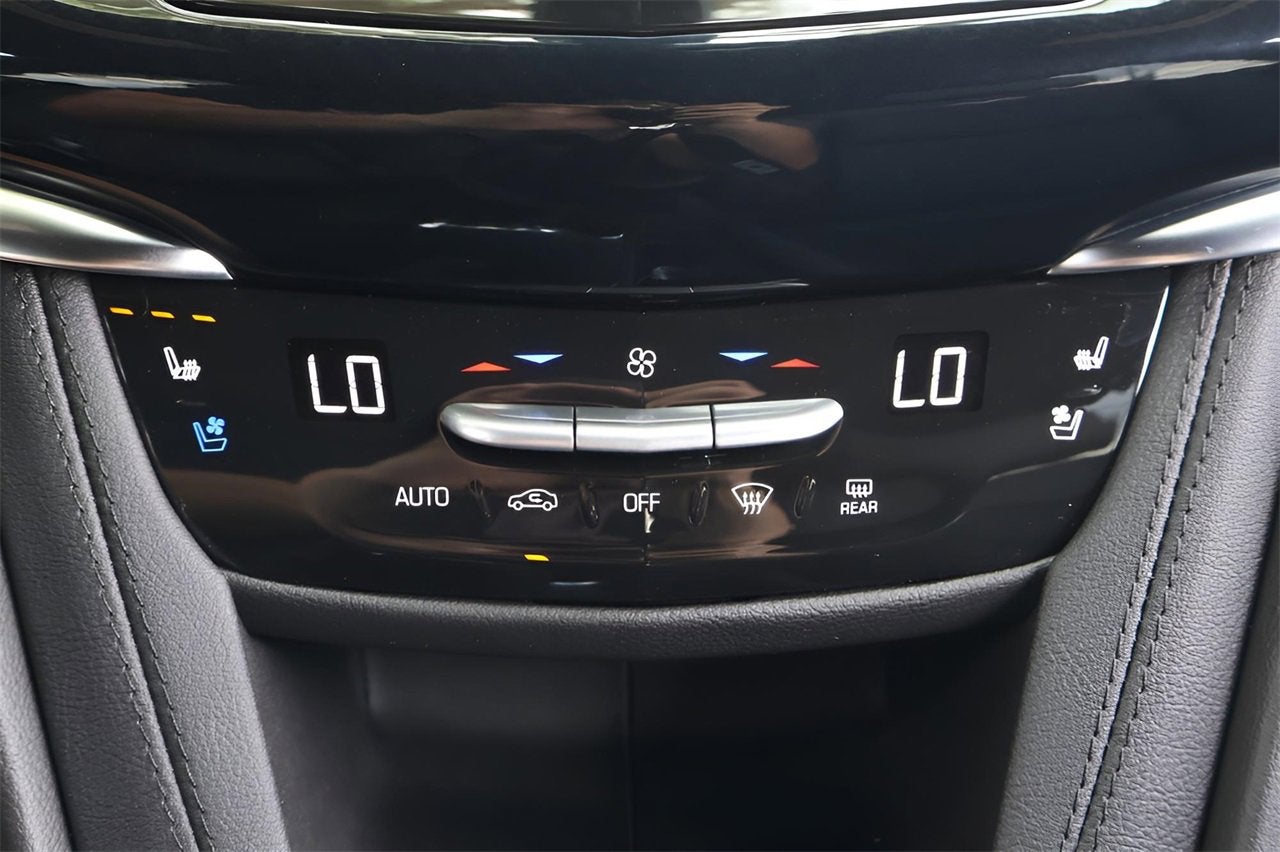 2025 Cadillac XT6 Sport