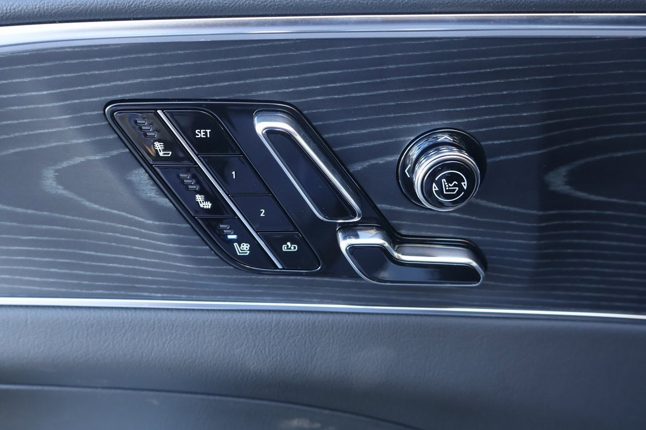 2026 Cadillac LYRIQ Premium Luxury