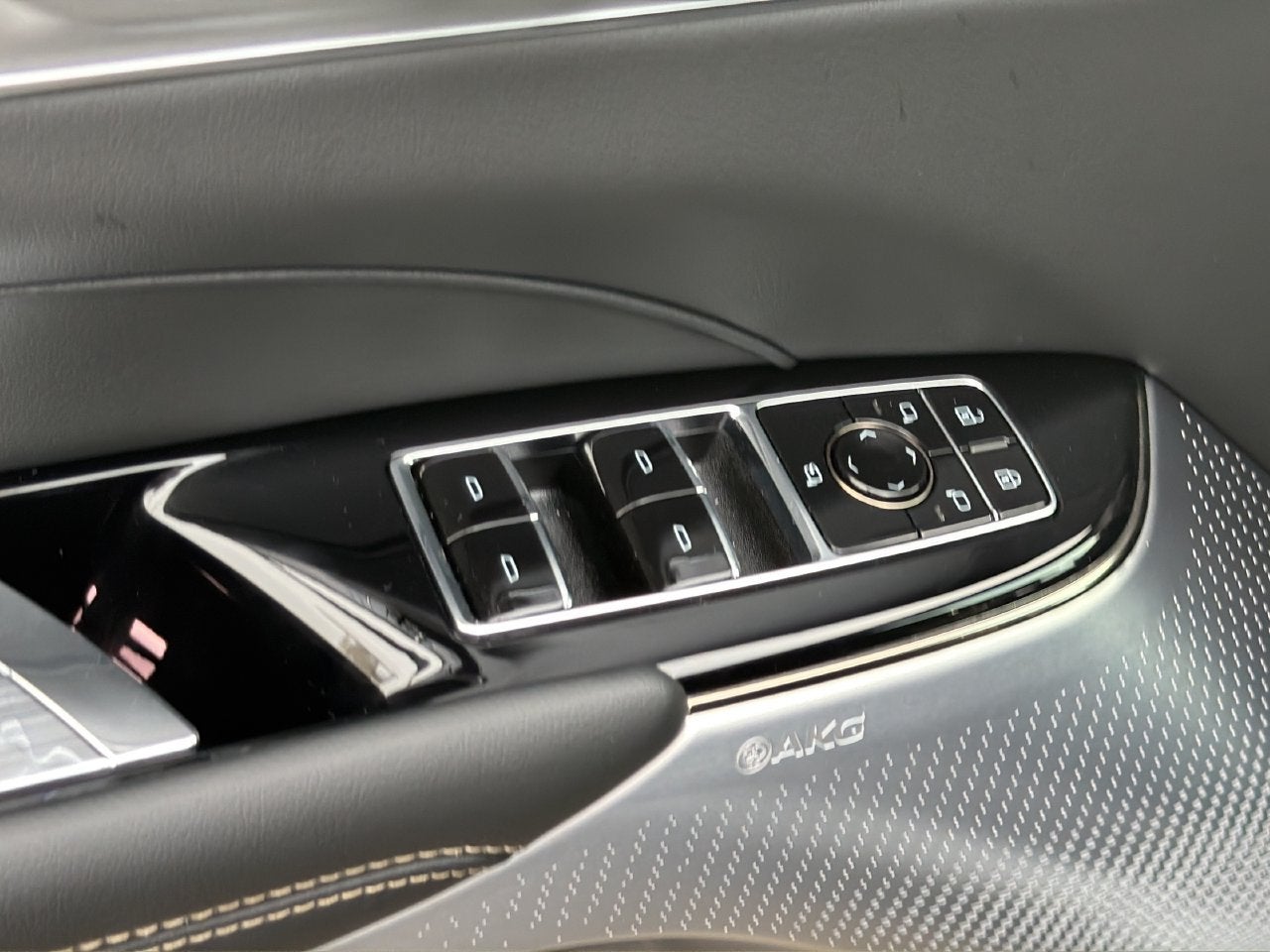 2027 Cadillac LYRIQ Premium Luxury