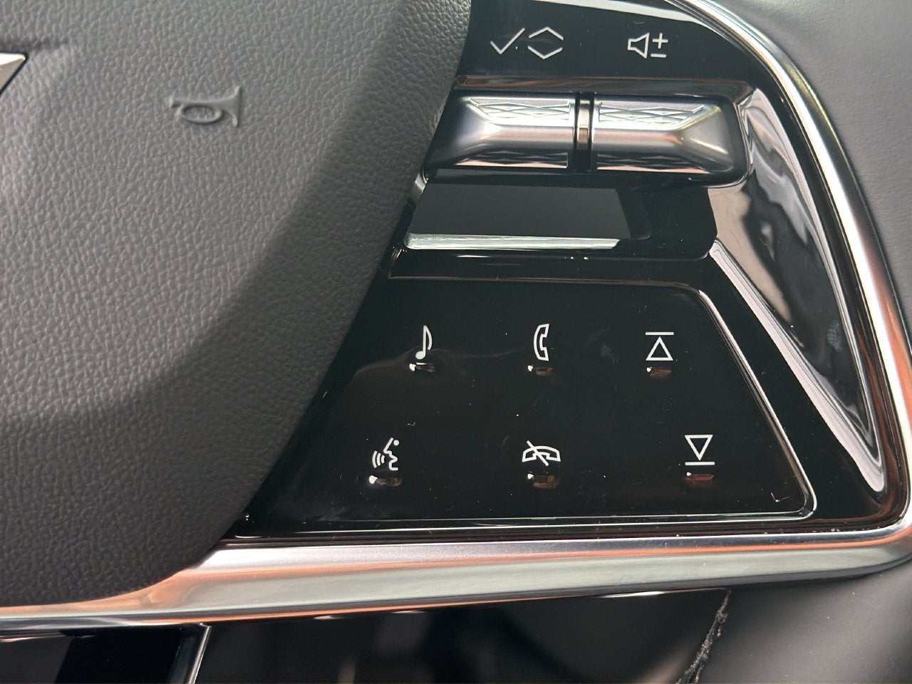 2027 Cadillac LYRIQ Premium Luxury