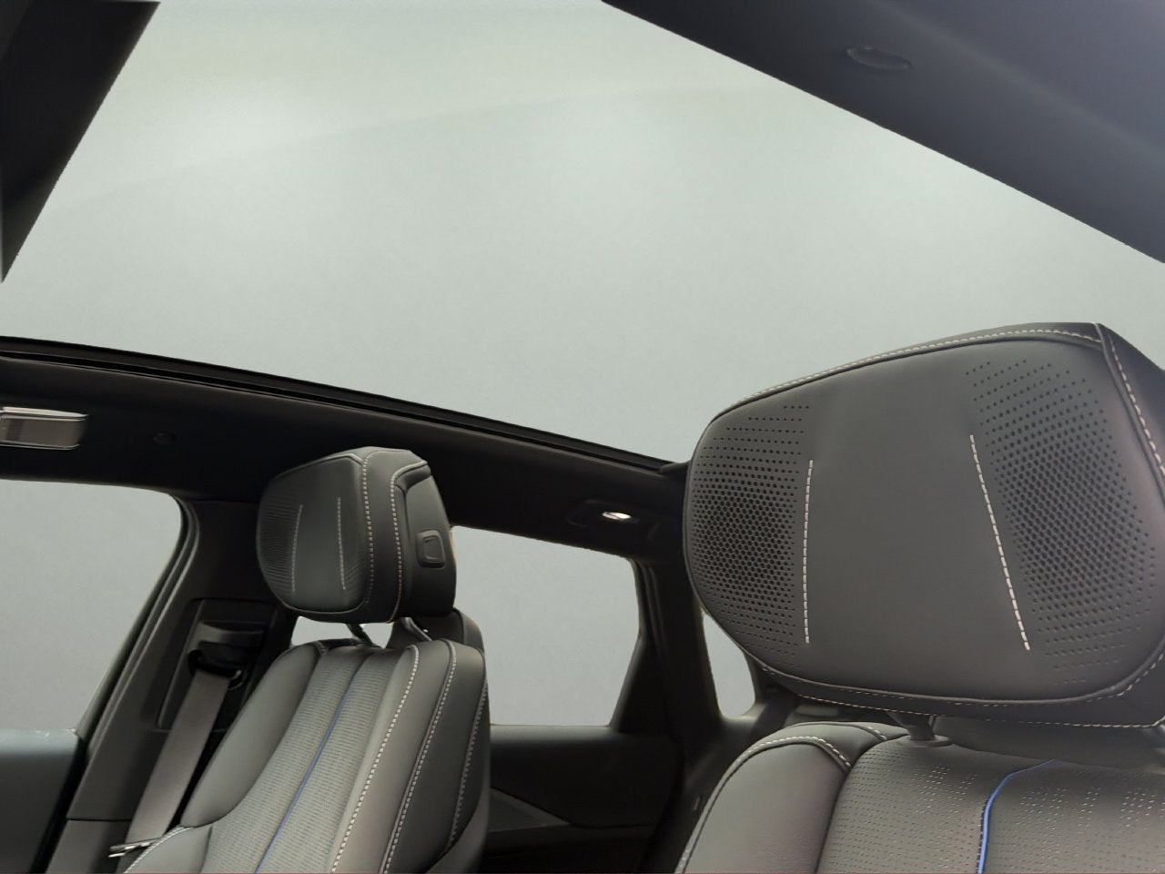 2027 Cadillac LYRIQ Premium Luxury