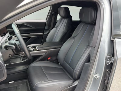 2024 Cadillac LYRIQ Luxury 2