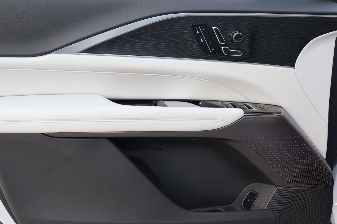 2026 Cadillac LYRIQ Sport
