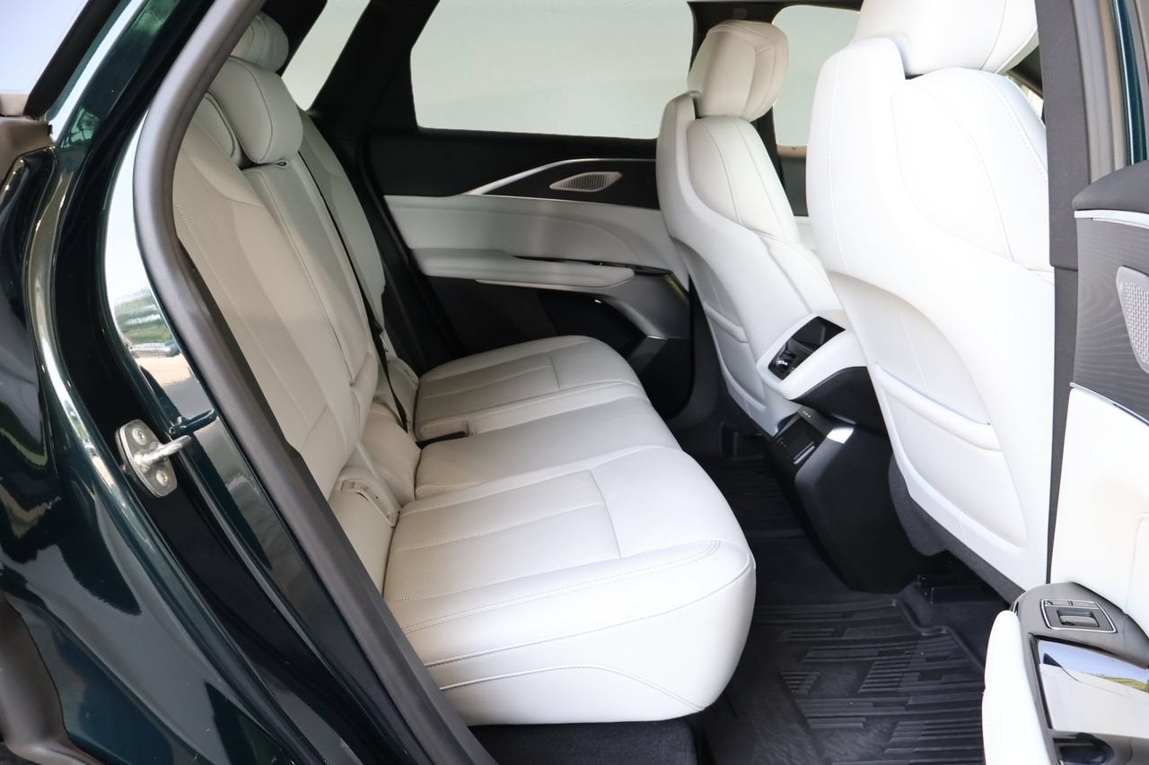 2024 Cadillac LYRIQ Sport 2