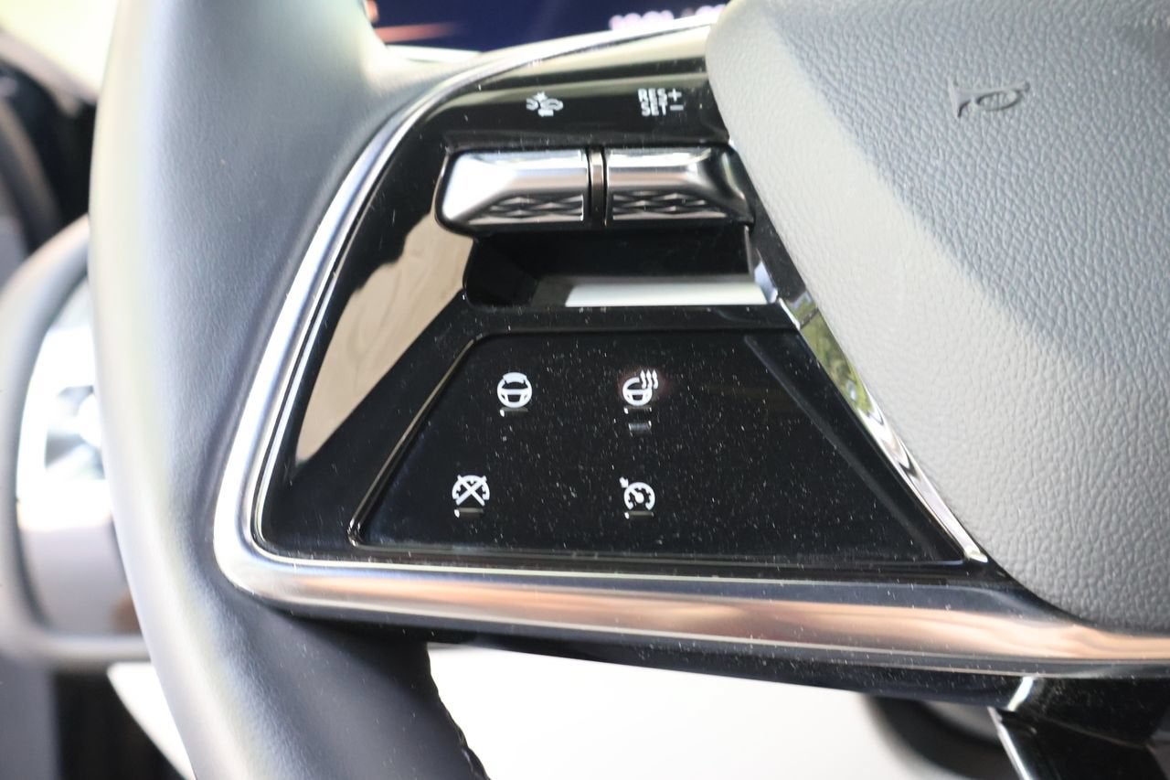 2024 Cadillac LYRIQ Sport 2