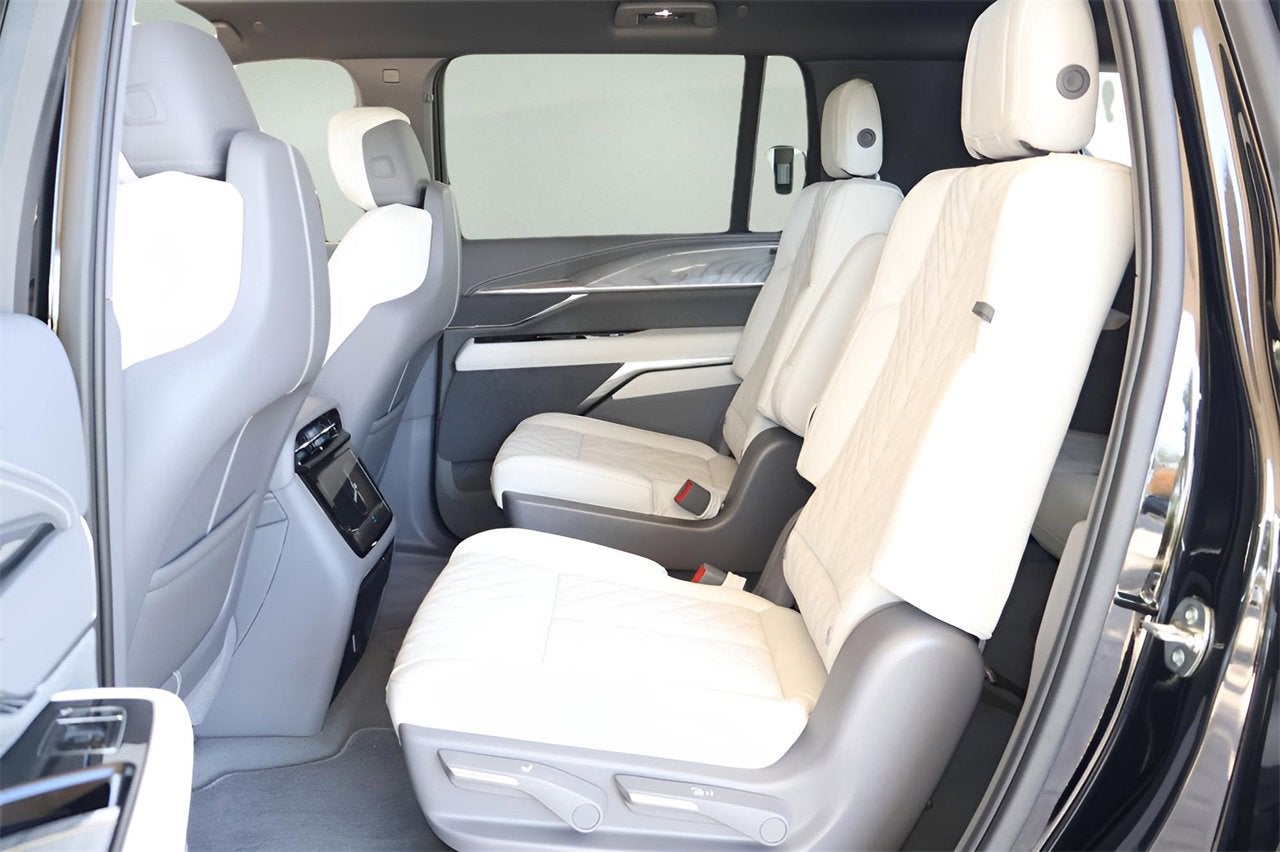 2026 Cadillac ESCALADE IQL Sport