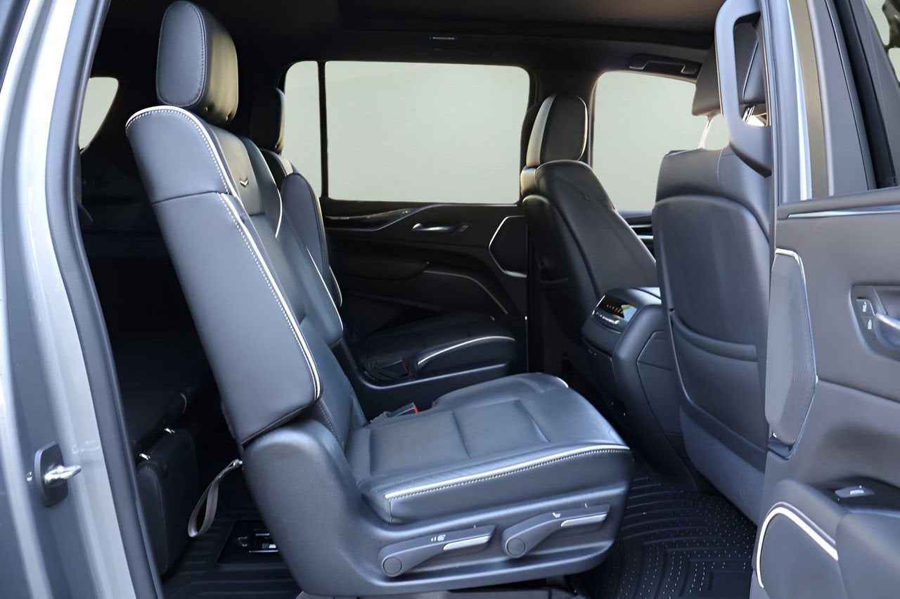 2023 Cadillac Escalade ESV Sport