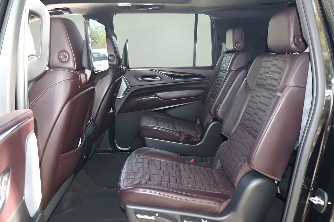 2023 Cadillac Escalade ESV Sport Platinum