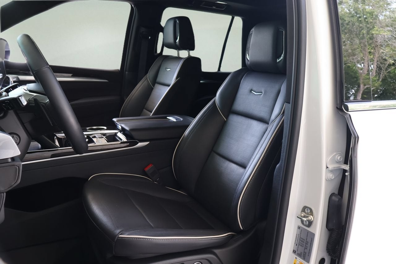 2025 Cadillac Escalade Premium Luxury