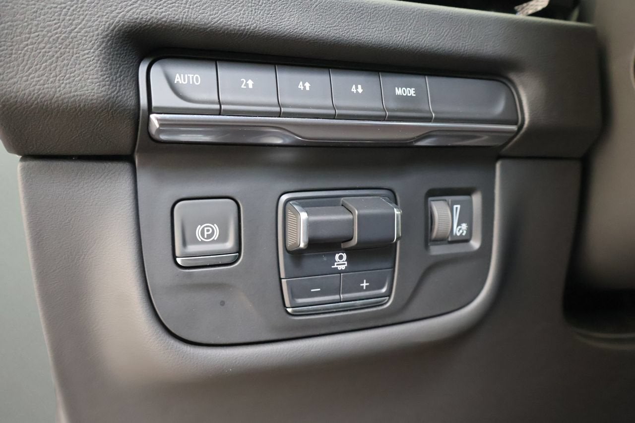 2025 Cadillac Escalade Premium Luxury