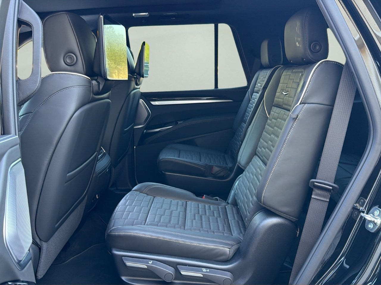 2027 Cadillac Escalade Platinum Sport