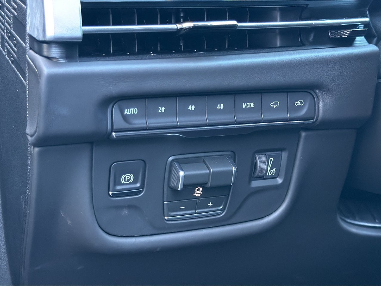 2027 Cadillac Escalade Platinum Sport