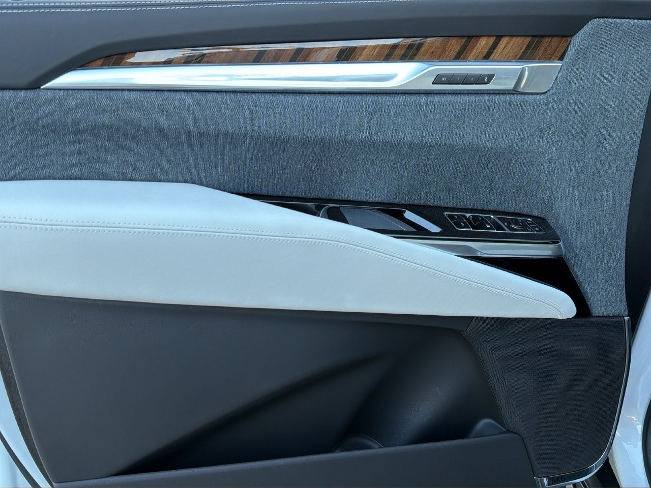 2027 Cadillac Escalade Platinum Sport