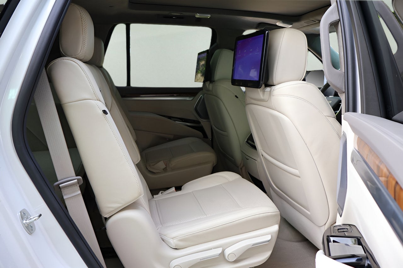 2025 Cadillac Escalade Sport Platinum