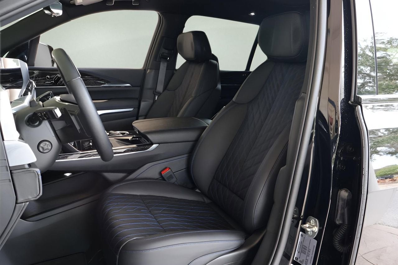 2025 Cadillac ESCALADE IQ Luxury 1