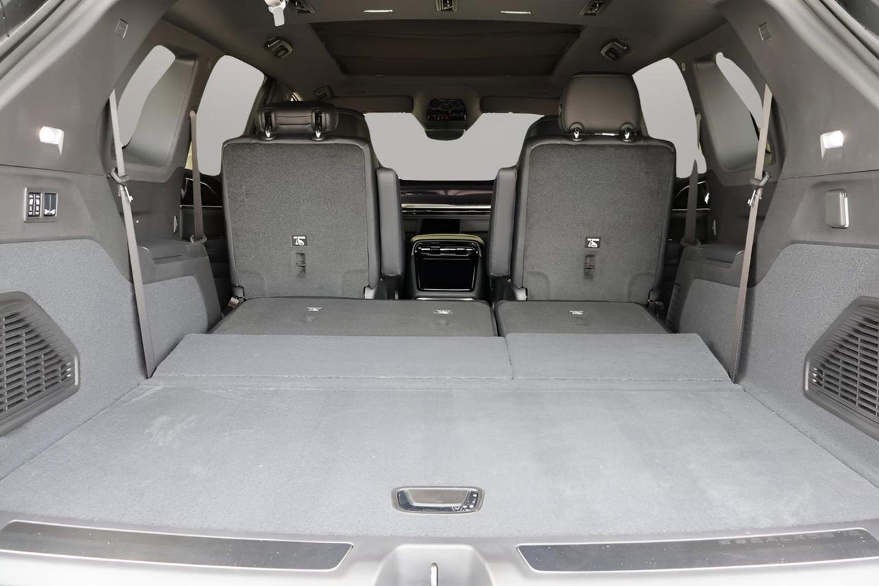 2025 Cadillac ESCALADE IQ Luxury 1