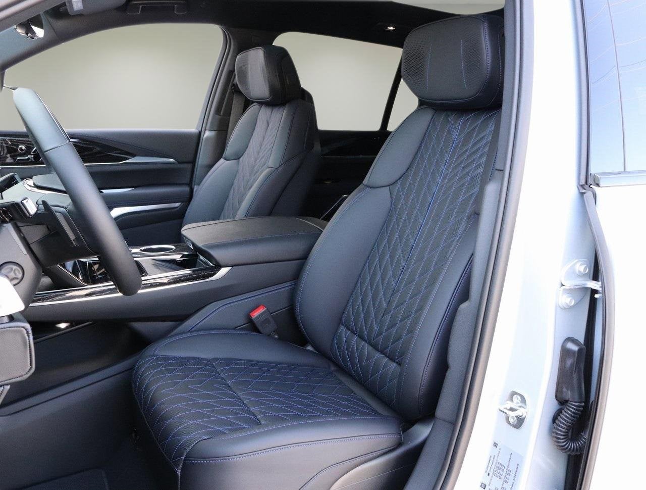 2025 Cadillac ESCALADE IQ Luxury 1