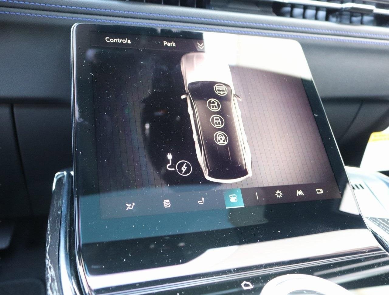 2025 Cadillac ESCALADE IQ Luxury 1